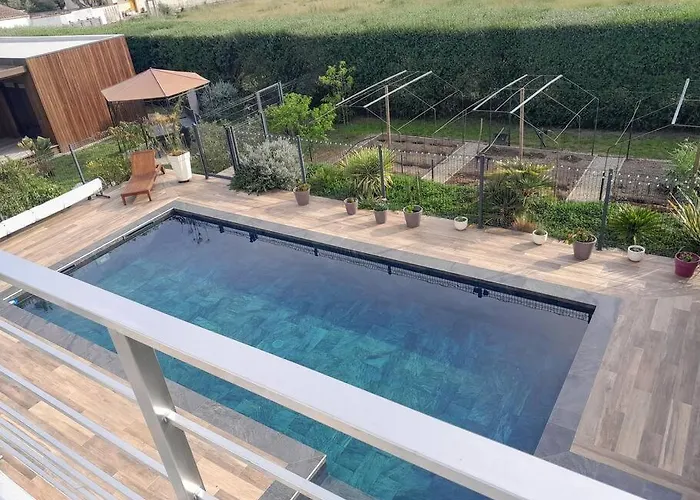 Maison De Avec Piscine Proche Et Montagne 펜션