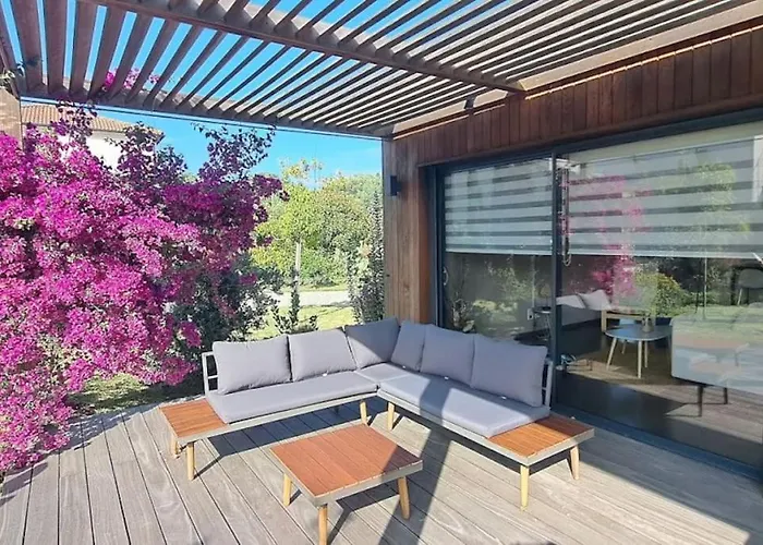 Maison De Avec Piscine Proche Et Montagne 기소나키아