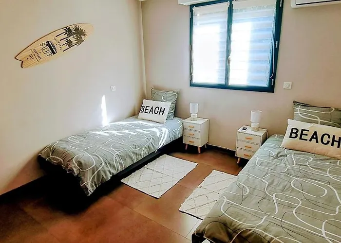 펜션 Maison De Avec Piscine Proche Et Montagne