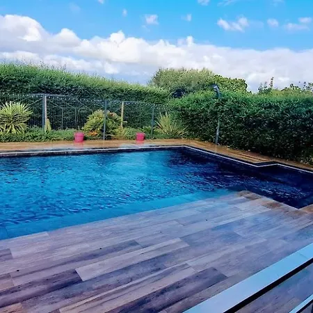 Holiday home Maison De Avec Piscine Proche Et Montagne *