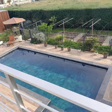 Maison De Avec Piscine Proche Et Montagne Holiday home