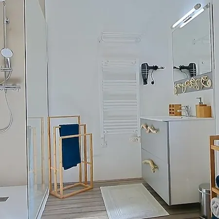 Maison De Avec Piscine Proche Et Montagne Ferienhaus