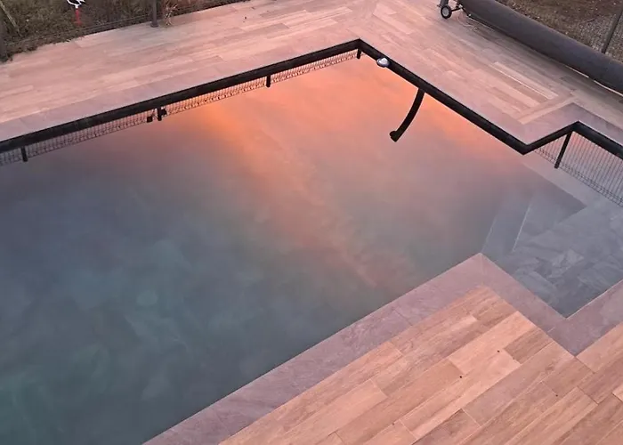 Prázdninový dům Maison De Avec Piscine Proche Et Montagne Ghisonaccia