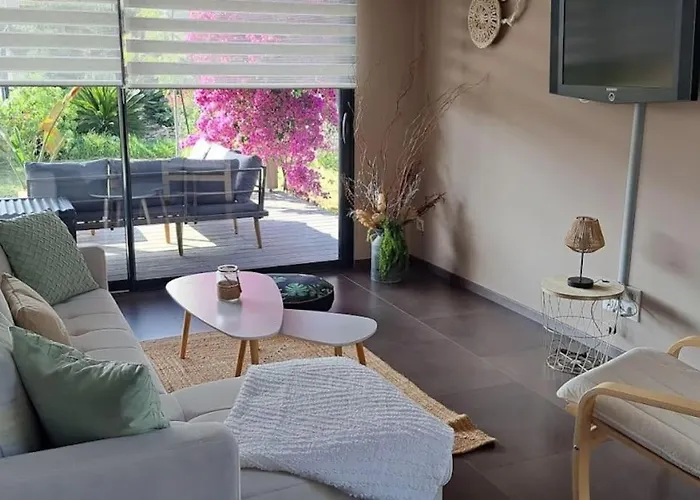 Maison De Avec Piscine Proche Et Montagne