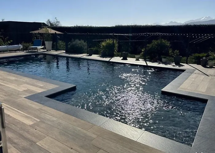 Maison De Avec Piscine Proche Et Montagne